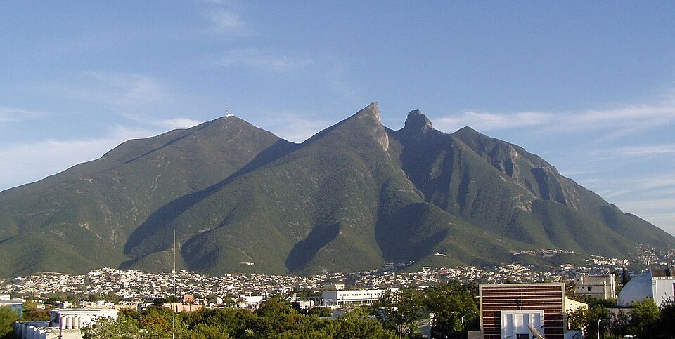 Cerro de la Silla, símbolo natural de Monterrey, México